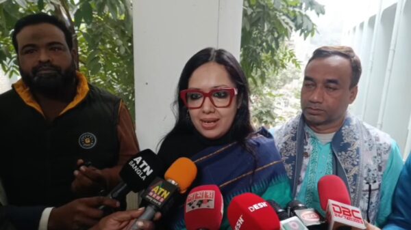 নেতাকর্মীদের বিরুদ্ধে মামলার হুমকি দেওয়া হচ্ছে: রুমিন ফারহানা