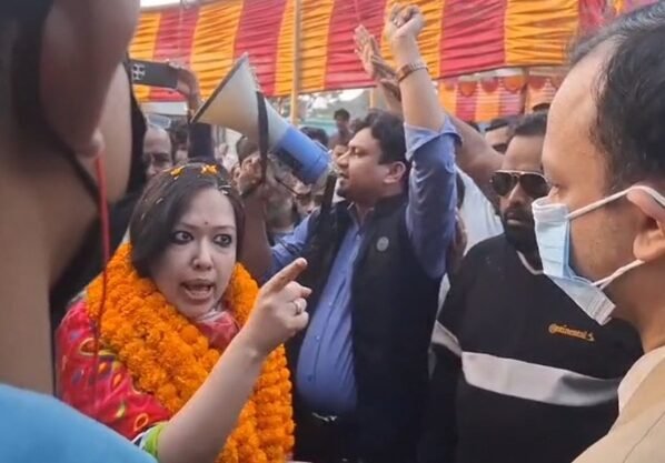 আমি না বললে আপনি এখান থেকে বের হতে পারবেন না স্যার, নির্বাহী ম্যাজিস্ট্রেটকে রুমিন ফারহানা