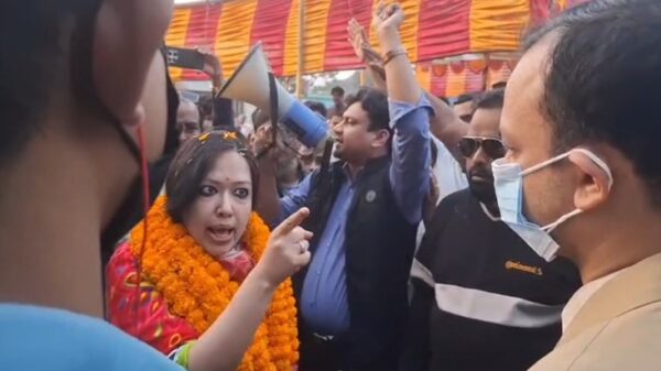 আমি না বললে আপনি এখান থেকে বের হতে পারবেন না স্যার, নির্বাহী ম্যাজিস্ট্রেটকে রুমিন ফারহানা