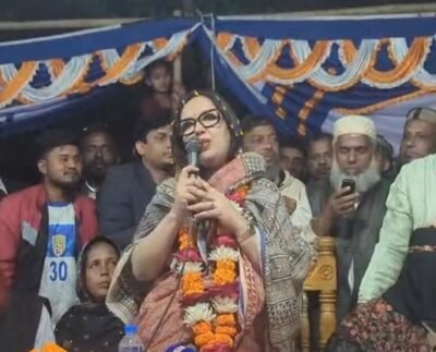 সরাইলে নির্বাচনী উঠান বৈঠকে আবেগাপ্লুত হয়ে কাঁদলেন রুমিন ফারহানা