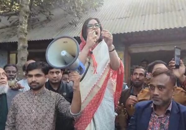 দুনিয়ার কোনো শক্তি আমাকে আপনাদের কাছ থেকে আলাদা করতে পারবে না, ব্যারিস্টার রুমিন ফারহানা