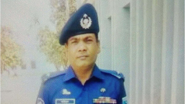পঞ্চগড় পুলিশ লাইন্সে পুলিশ পরিদর্শক অসুস্থ অবস্থায় রংপুরে নেয়ার পথে মৃত্যু