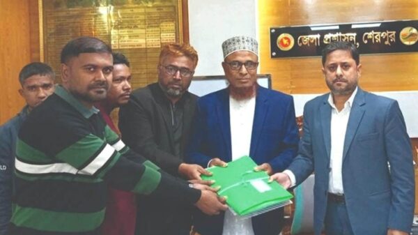 অবশেষে মনোনয়নপত্র জমা দিলেন শেরপুর-২ আসনের সেই আলোচিত প্রার্থী আব্দুল্লাহ বাদশা