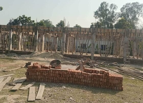 চার বছরেও শেষ হয়নি পঞ্চগড়ে মাদরাসার ভবন নির্মাণের কাজ