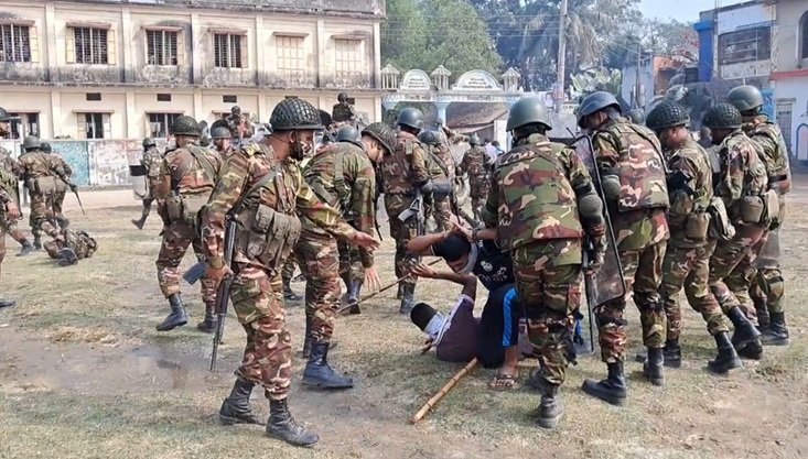 সুষ্ঠু নির্বাচন নিশ্চিতে ব্রাহ্মণবাড়িয়ায় যৌথবাহিনীর সমন্বিত মহড়া