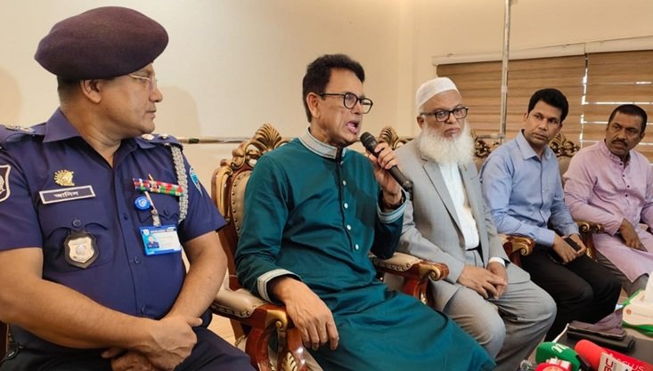 নকল ঠেকাতে এবার শিক্ষক ও কেন্দ্র সচিবদের হুঁশিয়ারি শিক্ষামন্ত্রীর