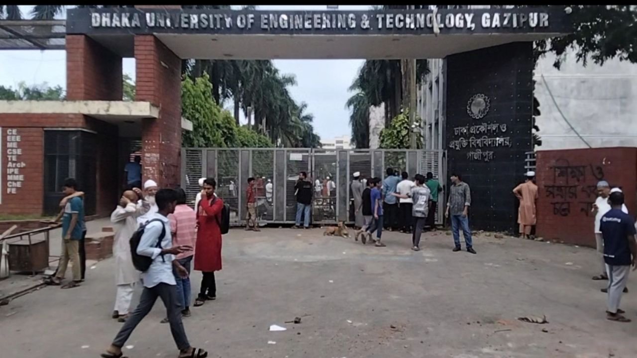ডুয়েটে উপাচার্য সংকট, পাঁচ দিনেও ক্যাম্পাসে প্রবেশ করতে পারেননি নতুন ভিসি