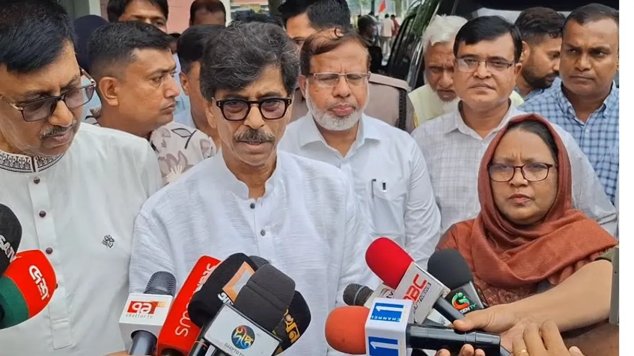 ঈদে কোরবানির পশুর পর্যাপ্ত মজুত, সংকটের শঙ্কা নেই: প্রাণিসম্পদমন্ত্রী