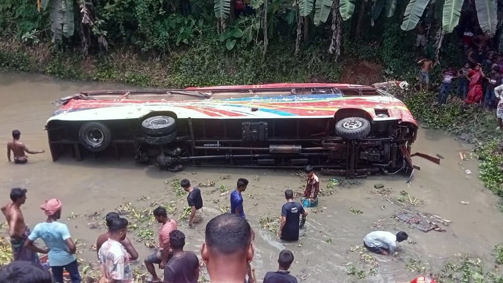 ঈদযাত্রার প্রথম দিনেই সড়কে প্রাণ গেল ১২ জনের