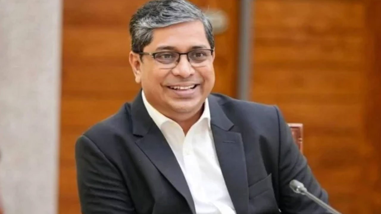 স্থানীয় সরকারে অনিয়ম তদন্তে কমিটি, আসিফ মাহমুদকে ঘিরে অভিযোগ প্রতিমন্ত্রীর