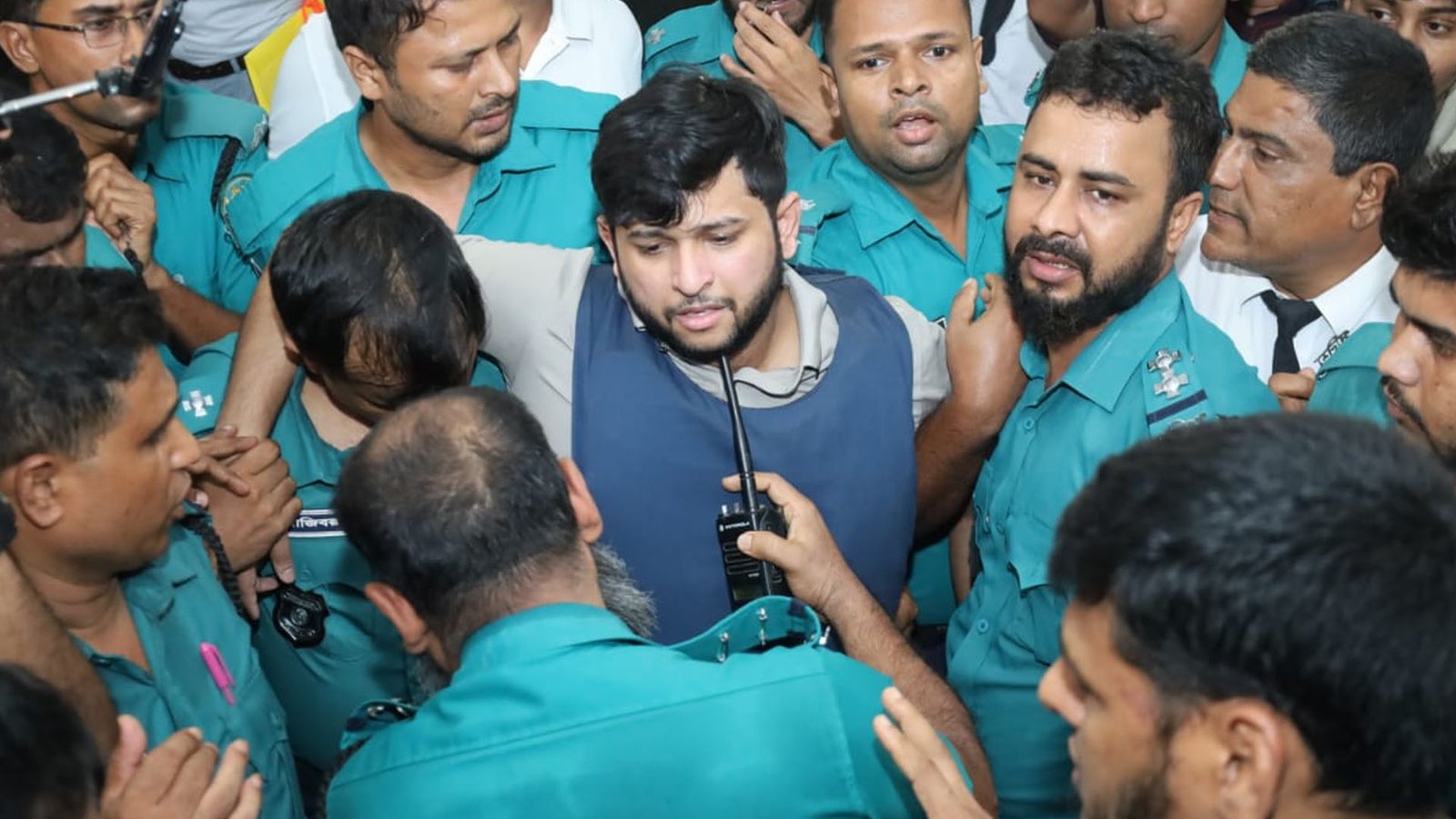 অনলাইন প্রতারণা মামলায় কনটেন্ট ক্রিয়েটর তৌহিদ আফ্রিদিকে গ্রেফতার দেখানোর নির্দেশ আদালতের, পাঠানো হলো কারাগারে