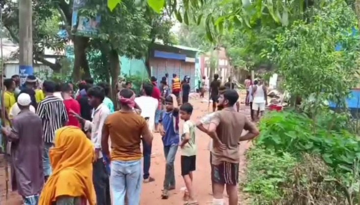 ব্রাহ্মণবাড়িয়ায় জায়গা নিয়ে বিরোধ-দুই গোষ্ঠীর সংঘর্ষে আহত-২০, বাড়িঘর ভাঙচুর