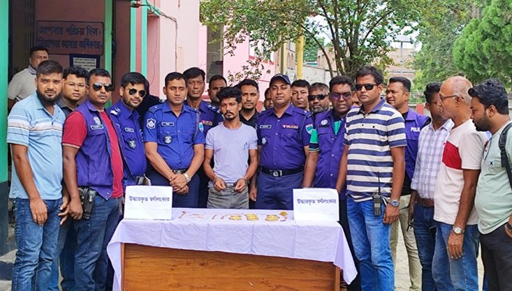 গাংনীতে মাটির নিচ থেকে চুরি হওয়া স্বর্ণালংকার উদ্ধার, গ্রেফতার-১