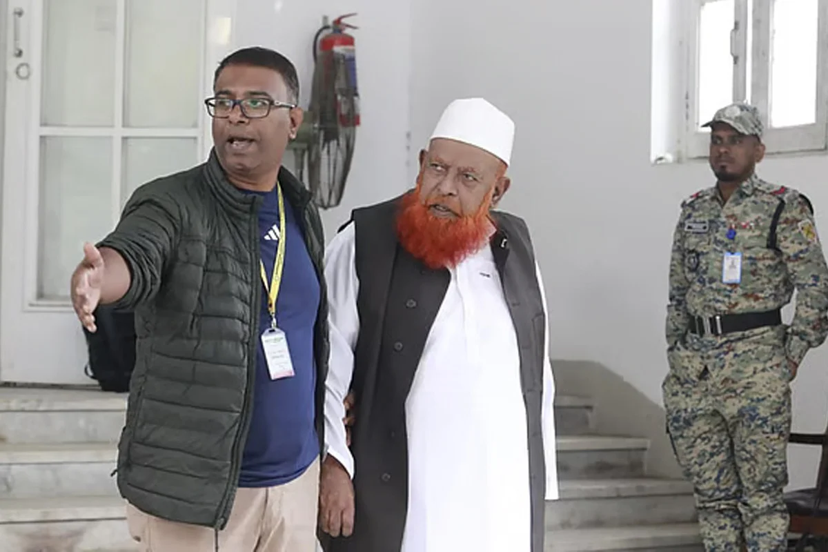 রাষ্ট্রপতির শর্তসাপেক্ষে আত্মসমর্পণের পর মৃত্যুদণ্ডপ্রাপ্ত আবুল কালাম আযাদের আপিল