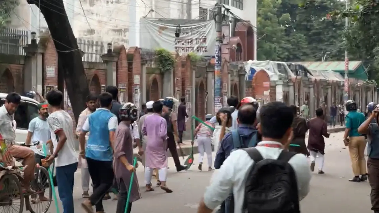 জবি ও ঢাকা কলেজের পর এবার হলের সিট নিয়ে ঢাকা আলিয়ায় ছাত্রদল-শিবির সংঘর্ষ