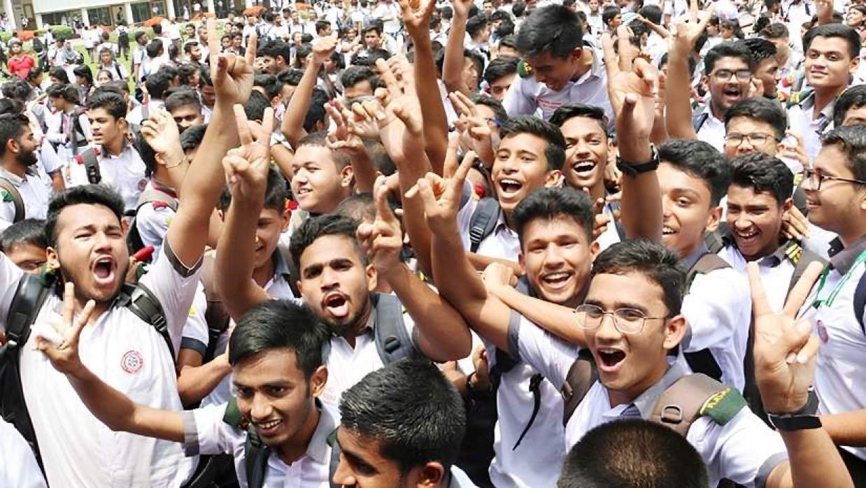 অপেক্ষার অবসান: সোমবার সকাল ১০টায় প্রকাশিত হচ্ছে এসএসসি ও সমমানের ফল, ফলাফল জানার বিস্তারিত উপায়