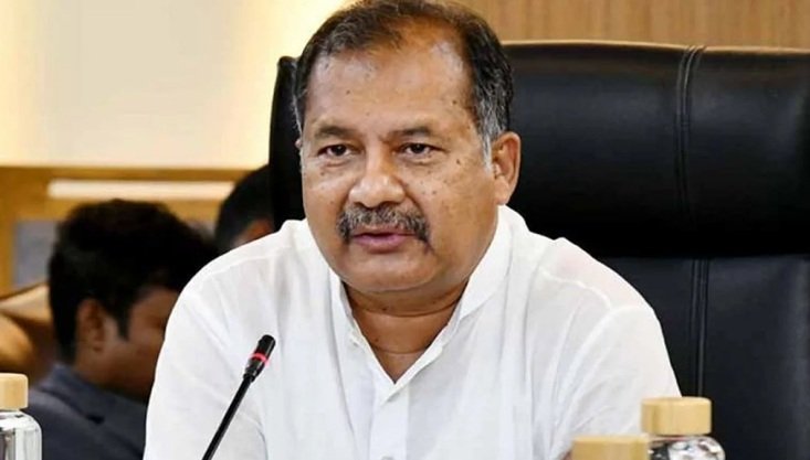 গণতন্ত্রকে প্রাতিষ্ঠানিক রূপ দিতে সরকার দৃঢ়প্রতিজ্ঞ: তথ্যমন্ত্রী