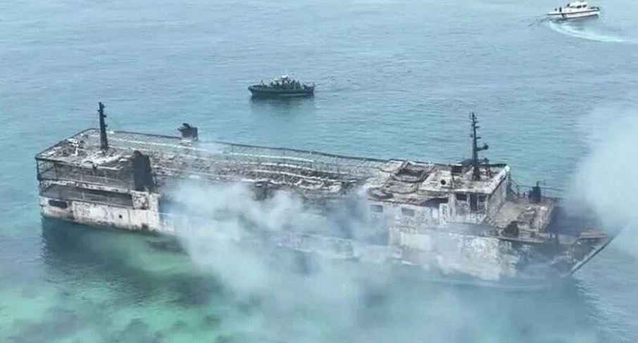 পালাওয়ান সাগরে যাত্রীবাহী জাহাজে ভয়াবহ অগ্নিকাণ্ড: প্রাণহানি ছুঁল ৭৭, এখনো নিখোঁজ ৮ জন