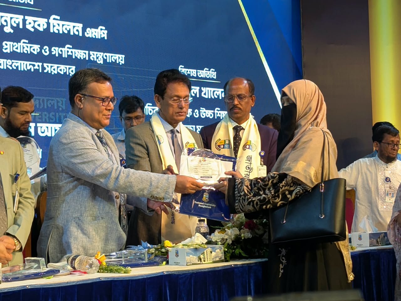 MBA in Finance of Banking-এ সারাদেশে প্রথম সাবেরা সুলতানা, পেলেন ভাইস-চ্যান্সেলর অ্যাওয়ার্ড