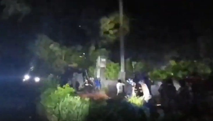ব্রাহ্মণবাড়িয়ায় টর্চ লাইটের আলো জ্বালিয়ে দুই গ্রামবাসী সংঘর্ষে আহত ২০.