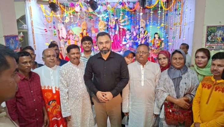 দুর্গাপূজার পর মন্দিরের সমস্যা সমাধানের আশ্বাস প্রতিমন্ত্রী আমিনুল হকের